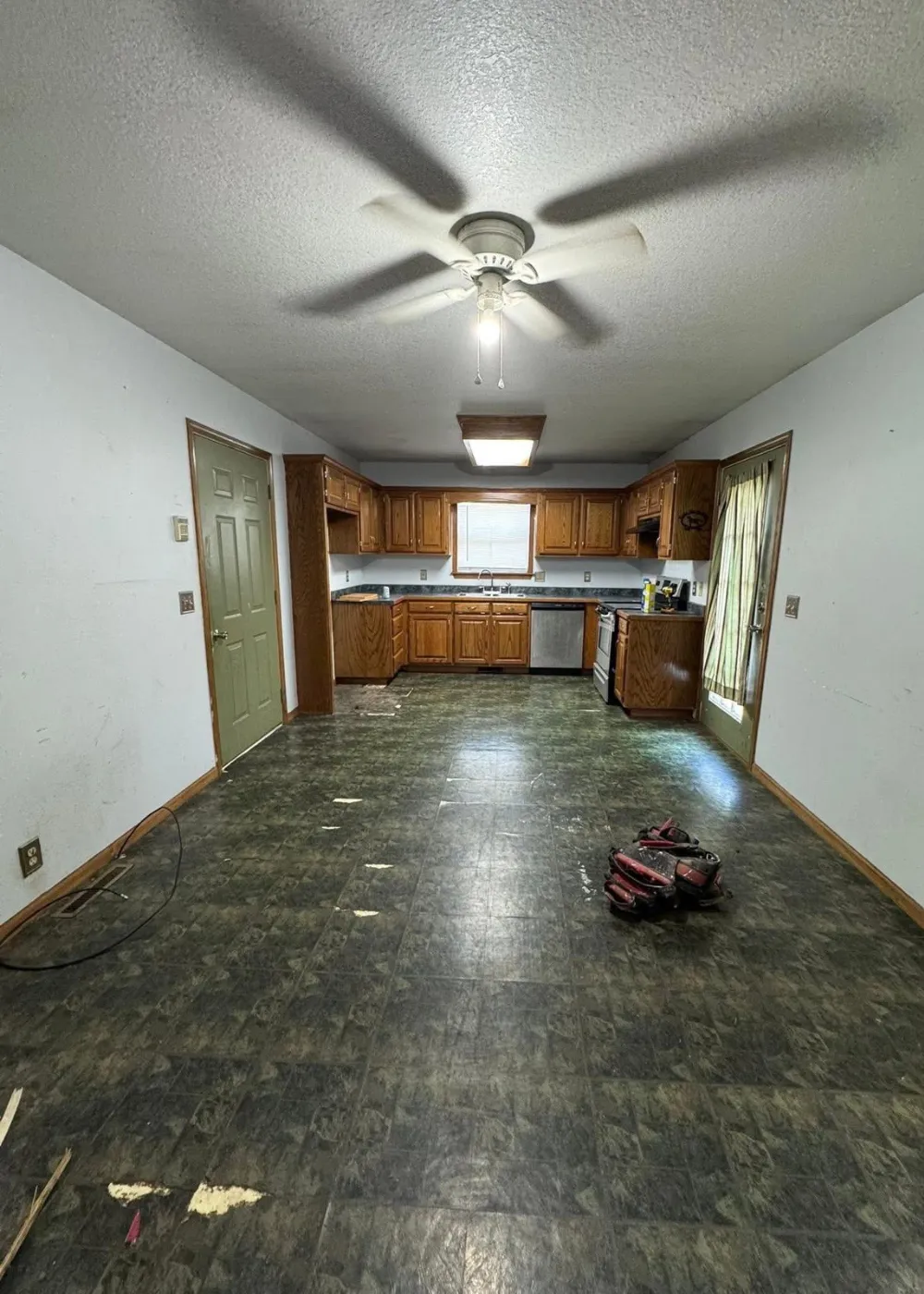 Kitchen before renovation